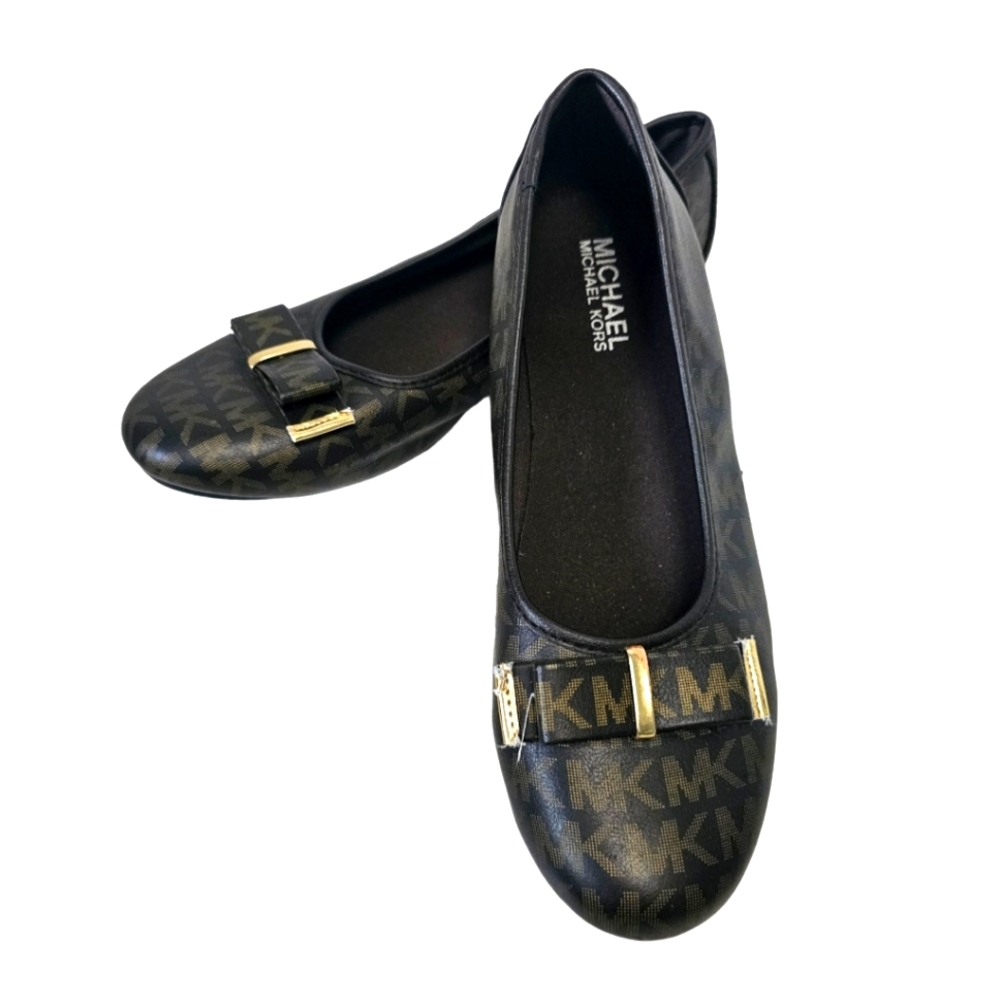 Host Pick 😀💕❗️• MICHAEL KORS • Flat Bow Monogram Ballet Flats SIZE 5 or 36